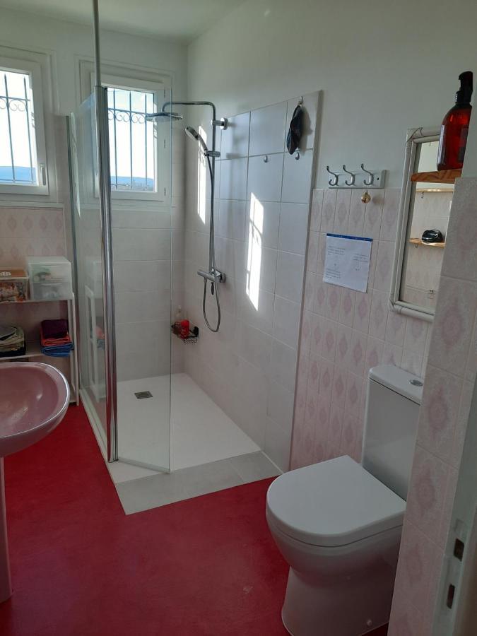 Les Coteaux De Planeze, Ideal Deplacement Pro, Chambres Individuelles Lit 160 Television Saint-Laurent-les-Tours Bagian luar foto